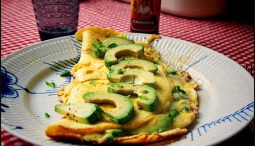 Omelet med Avocado, Jalapeno og Parmesan